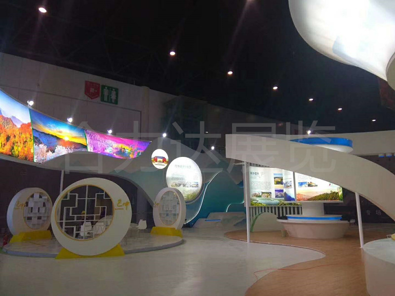 成都展臺搭建中光源的設計要求